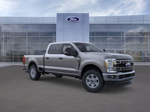 New 2026 Ford F250 XLT w/ FX4 Off-Road Package image 7