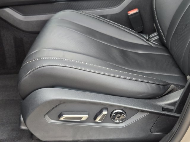 Certified 2026 Acura MDX w/ Technology Package FWD image 24