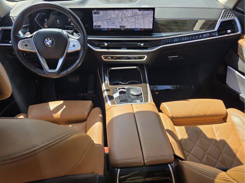 Used 2023 BMW X7 xDrive40i w/ Premium Package AWD/4WD image 14