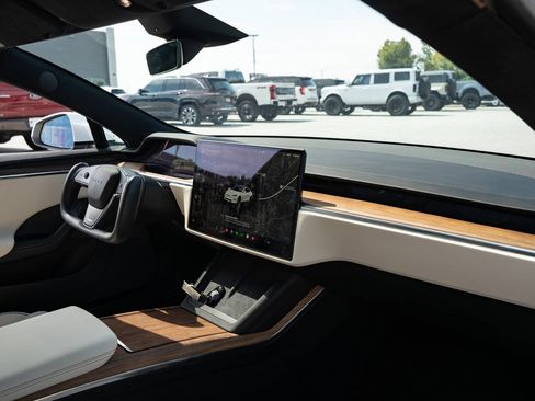 Used 2021 Tesla Model S Plaid AWD/4WD image 37