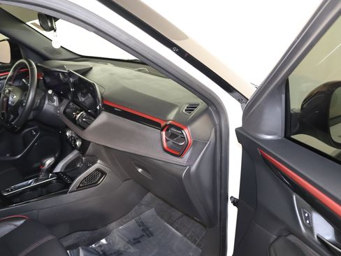 Used 2025 Chevrolet TrailBlazer RS w/ Convenience Package image 40