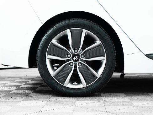 Used 2017 Hyundai Ioniq Limited image 10