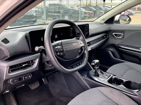 Used 2025 Kia K4 LXS image 15