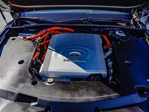 Used 2023 Toyota Mirai XLE w/ Advanced Technology Package image 27