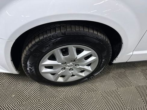 Used 2014 RAM C/V Tradesman image 10