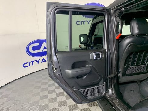 Used 2022 Jeep Wrangler Unlimited Rubicon w/ Safety Group AWD/4WD image 29