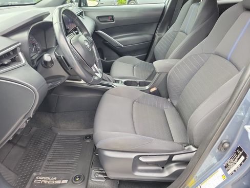 Used 2023 Toyota Corolla Cross AWD Hybrid image 17