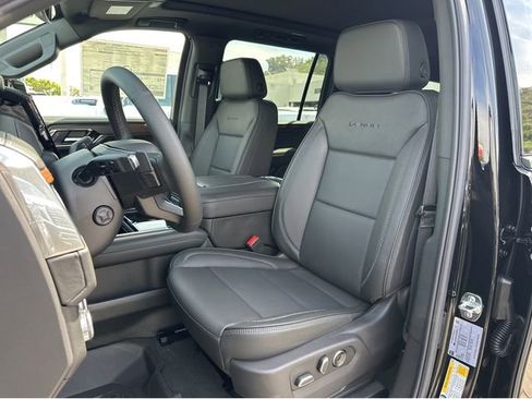 New 2026 GMC Yukon XL Denali w/ Sun & Power Step Package AWD/4WD image 24
