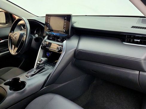 Used 2021 Toyota Venza LE image 24