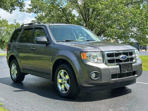 Used 2011 Ford Escape XLT w/ 203A Rapid Spec Order Code image 4