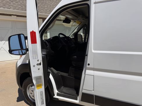Used 2023 RAM ProMaster 3500 w/ Convenience Group FWD image 9