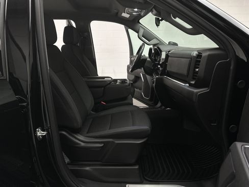 Used 2025 Chevrolet Silverado 2500 LT w/ Convenience Package image 24