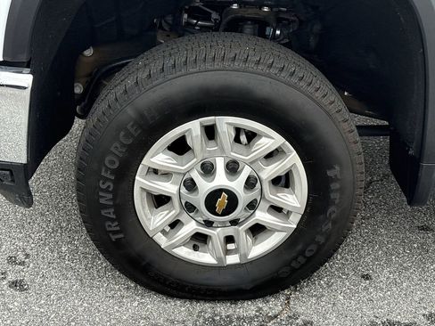 Used 2025 Chevrolet Silverado 2500 LT w/ Convenience Package image 35
