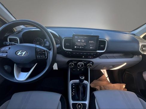 Used 2020 Hyundai Venue SEL FWD image 7