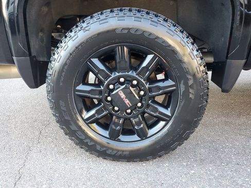 Used 2024 GMC Sierra 3500 AT4 w/ AT4 Premium Plus Package image 5