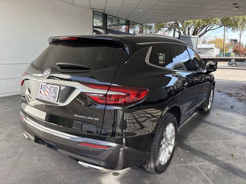 Used 2018 Buick Enclave Premium image 25