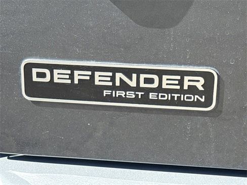 Used 2023 Land Rover Defender 130 First Edition image 10