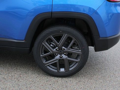 New 2026 Jeep Compass Limited w/ Limited Altitude Pack image 15
