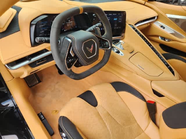 Used 2022 Chevrolet Corvette Stingray Premium Conv w/ Z51 Performance Package RWD image 2