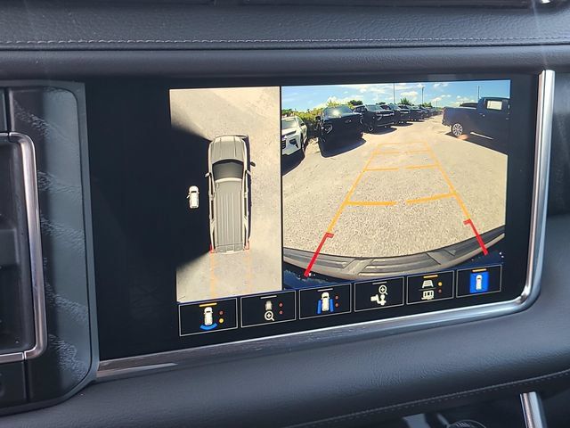 Used 2023 GMC Yukon Denali AWD/4WD image 32