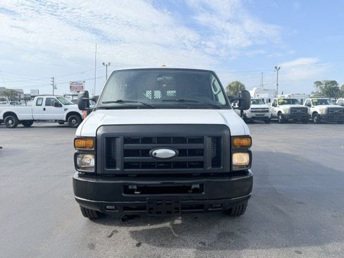 Used 2014 Ford E-150 and Econoline 150 RWD image 2