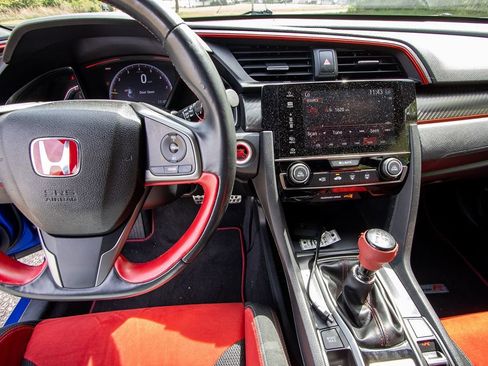 Used 2018 Honda Civic Type R image 13