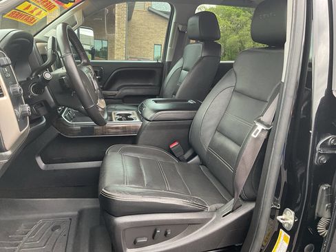 Used 2016 GMC Sierra 2500 Denali w/ Duramax Plus Package AWD/4WD image 9