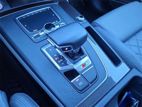 Used 2018 Audi SQ5 Prestige w/ Prestige Package image 26