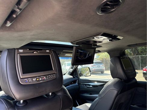 Used 2019 Cadillac Escalade ESV Platinum image 46