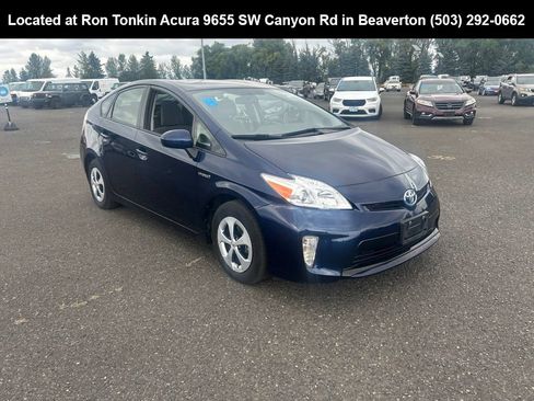 Used 2012 Toyota Prius Two FWD image 1