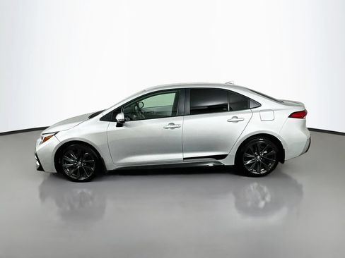 Used 2026 Toyota Corolla SE FWD image 8