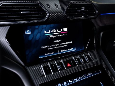 Used 2023 Lamborghini Urus Performante AWD/4WD image 28