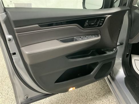 Used 2023 Honda Odyssey Touring image 15