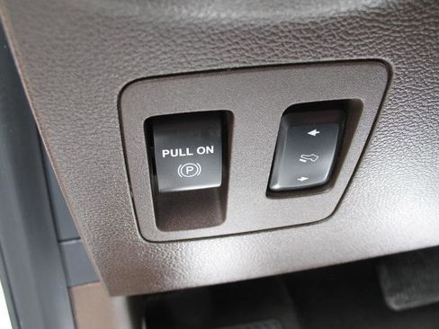Used 2019 Ford F150 King Ranch w/ Equipment Group 601A Luxury AWD/4WD image 55