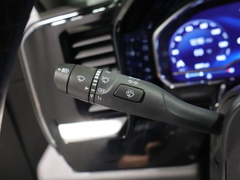 Used 2023 Chevrolet Silverado 1500 LT image 36