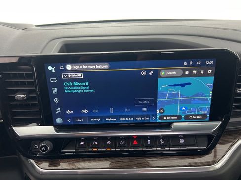 Used 2025 Chevrolet Silverado 1500 LT image 12