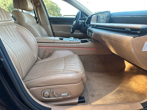 Used 2023 Genesis G90 3.5T image 28