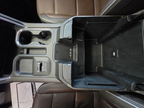 Used 2024 GMC Sierra 3500 Denali w/ Denali Reserve Package image 18