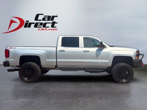 Used 2018 Chevrolet Silverado 2500 LTZ w/ Duramax Plus Package AWD/4WD image 14