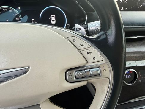 Used 2023 Genesis G80 image 30