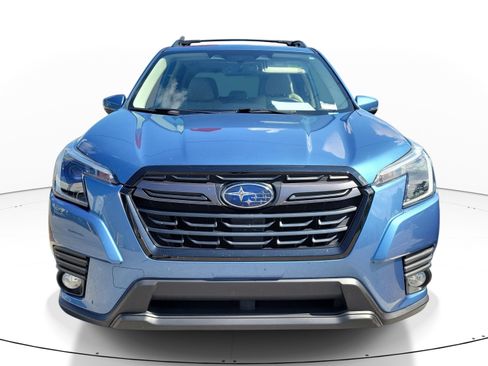 Used 2023 Subaru Forester Limited AWD/4WD image 2