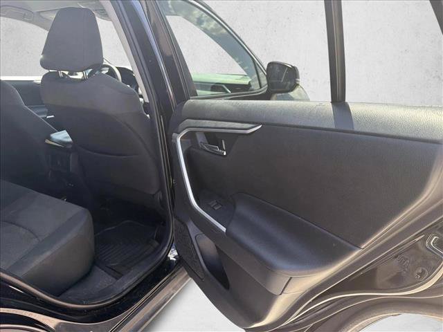 Used 2021 Toyota RAV4 XLE FWD image 22
