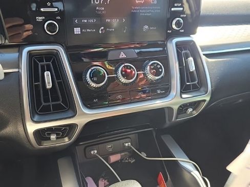 Used 2021 Kia Sorento LX image 9