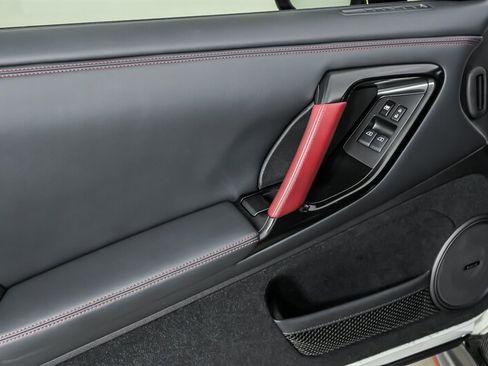 Used 2020 Nissan GT-R NISMO AWD/4WD image 17