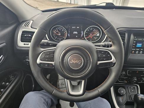 Used 2021 Jeep Compass Latitude image 23