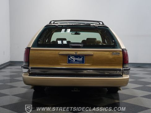 Used 1996 Buick Roadmaster Estate RWD image 11