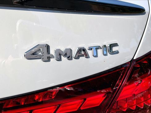 Used 2025 Mercedes-Benz C 300 4MATIC Sedan image 10