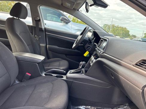 Used 2019 Hyundai Elantra SEL w/ Cargo Package image 13
