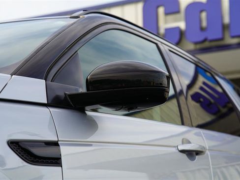 Used 2019 Land Rover Discovery Sport SE image 31