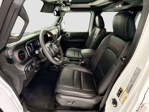 Used 2024 Jeep Wrangler Unlimited Rubicon image 18